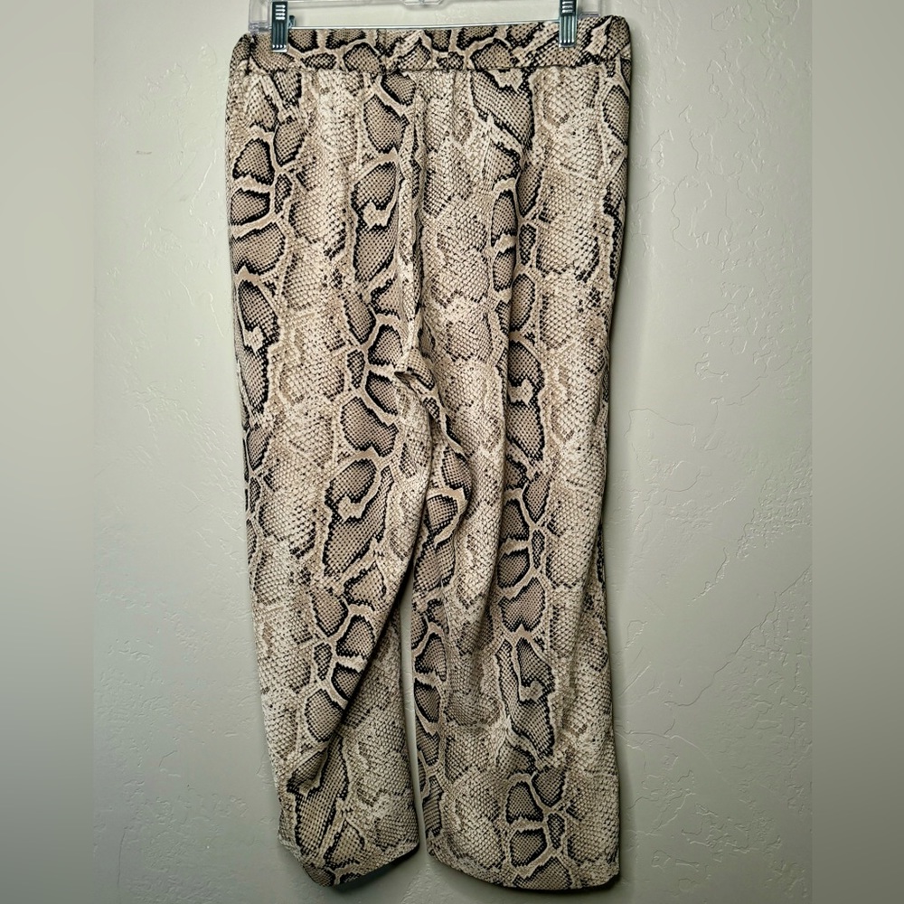 Michael Kors Wide Leg Pants Crushed Crepe Snakeskin Print Bottoms SZ Medium - Picture 6 of 16